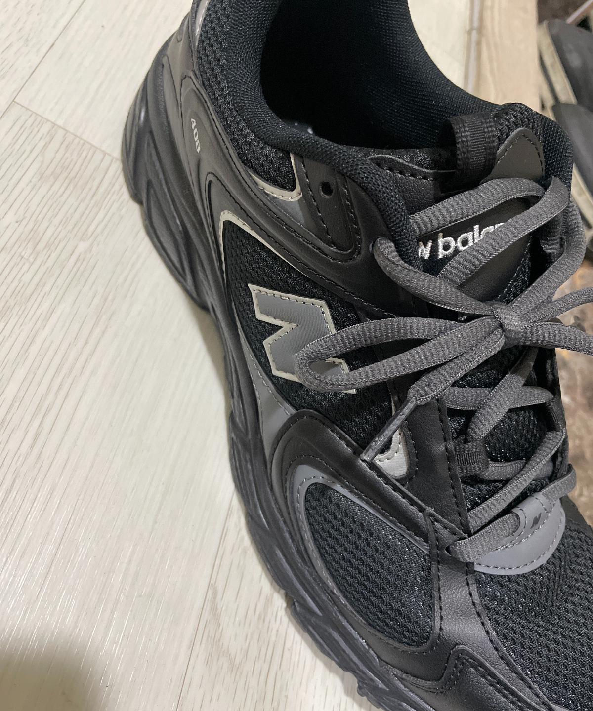 New Balance 408 Black Silver ML408K | Loftygoods