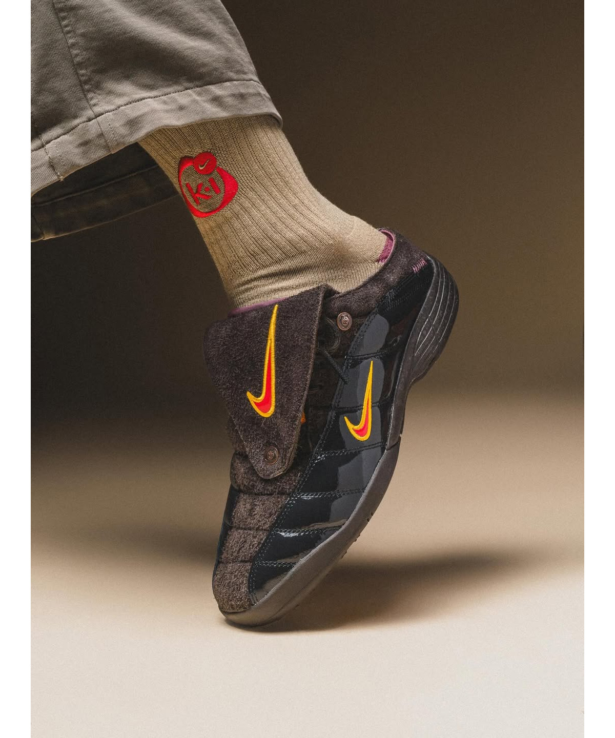 靴 Kids of Immigrants T90 Mule Velvet Brown Nike x Kids Of Immigrants KOI T90 Mule Velvet Brown IH4422-201